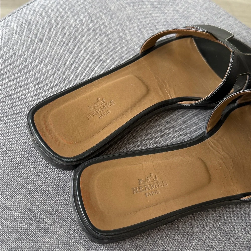 Hermes Black Leather Oran Slide Mules - Picture 2 of 3